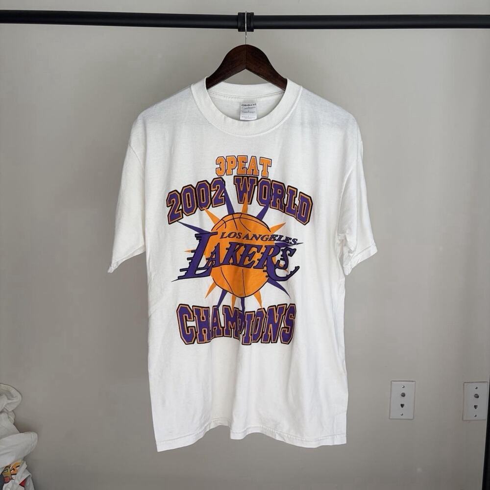 Vintage NBA LA Lakers Streetwear Mens L Retro World Championship 3 Peat Tee - Picture 6 of 6